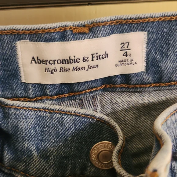 Jeans - Picture 3 of 4